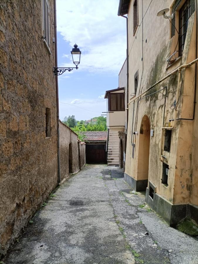 Nepi - Intero Alloggio Nel Centro Storico Ngoại thất bức ảnh